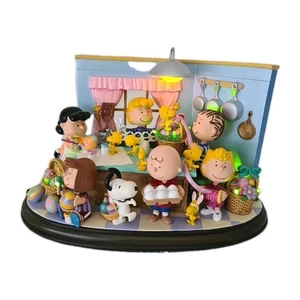 Statuina "It's The Easter Beagle" completa Danbury come nuova Peanuts Gang vintage - Foto 1 di 16