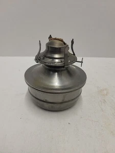Vintage Metal Round Base Kerosene Oil Lamp  UNBRANDED - Picture 1 of 14