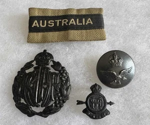 WW2 ROYAL AUSTRALIAN AIR FORCE RAAF CAP, COLLAR BADGE, BUTTON & CLOTH TITLE - Picture 1 of 3