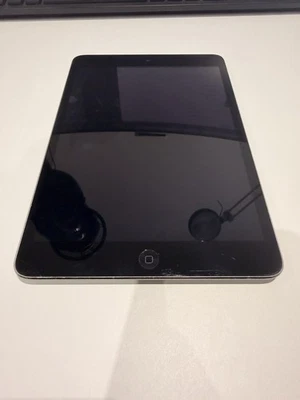 Apple iPad Mini 2 A1489 16GB, 2nd Generation, Space Grey WiFi 32GB - Image 1 of 4