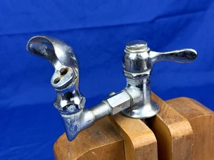 Grifo fuente de agua de latón C.1930 HALSEY W. TAYLOR paleta cargada con resorte - Imagen 1 de 15