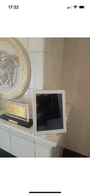 Apple iPad der 1. Generation. 16GB weiß & Sim-Karte möglich + Wand-Safe 🔑 Inkl. - Bild 1 von 4