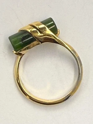 Avon зеленый нефрит цвет кольцо размер 8 золотистый группы обертки вокруг камня подарочная коробка - Изображение 1 из 4