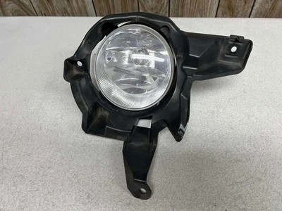 2013-2015 丰田 Rav4 左雾灯 81220-0R020 原始设备制造商 — 第 1/4 张图片