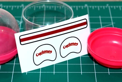 2024 - Ciclones actuales del estado de Iowa *CALCOMANÍAS TROQUELADAS* para cascos de fútbol americano Gumball Foto 1 de 2