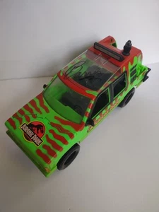 JURASSIC PARK veicolo Jeep verde d'epoca firmato da George Barris - Foto 1 di 10