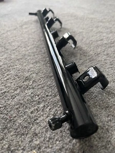 VW AUDI A3 8P MK5 GOLF 3.2 V6 PETROL GENUINE FUEL RAIL PAINTED BLACK - Picture 1 of 9