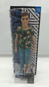 Jahr 2017 Barbie Fashionistas #15 - schmale hispanische Puppe Ken FJF73 tropische Vibes - Bild 1 von 12