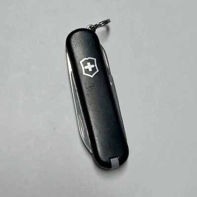 Swiss Army Knife Victorinox 58mm Classic SD Pocket Knife Black FREE SHIPPING - Image 1 of 4