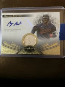 2024 Topps Byron Buxton Tier One Auto Relic Card 82/99 - Bild 1 von 2