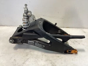 08-16 YAMAHA YZF R6 R6R YZFR6 BASCULANTE TRASERO SUSPENSIÓN TRASERA BRAZO OSCILANTE AMORTIGUADOR OEM - Imagen 1 de 4