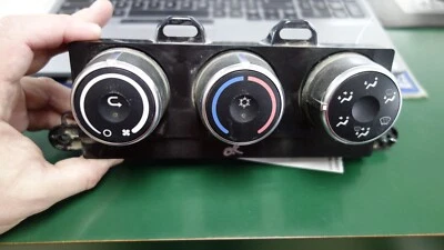 Freightliner Cascadia HVAC TCM A22-73670-001 Foto 1 de 3