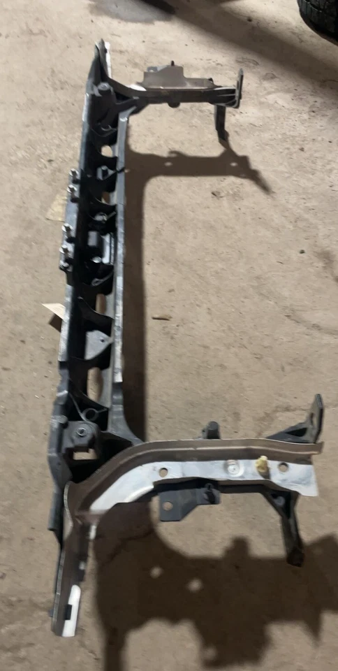 Lincoln Navigator Ford Expedition 2007-2017 núcleo de radiador soporte superior OEM Foto 1 de 4