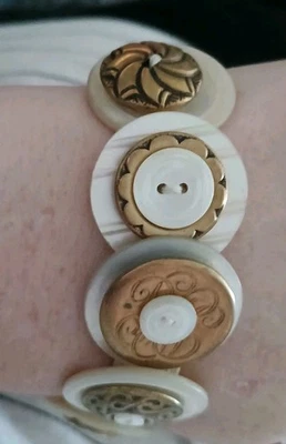 Vintage Button Bracelet Handmade MOP Gold Tone Metal Vintage 6" Stretch  - Image 1 of 4