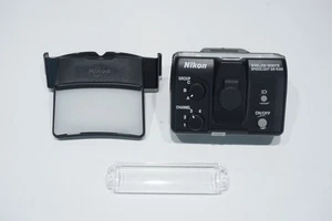 NIKON TELECOMANDO WIRELESS SPEEDLITE SB-R200 con PORTAFILTRO TAGLIA 1 E DIFFUSORE SW-11 - Foto 1 di 9