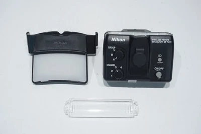 NIKON CONTROLE REMOTO SEM FIO SPEEDLITE SB-R200 com suporte de filtro SZ-1 E DIFUSOR SW-11 - Imagem 1 de 4