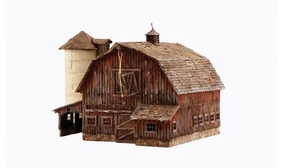 Woodland Scenics BR4932 N Built-&-Ready Old Weathered Barn Building W/LED - Image 1 of 2