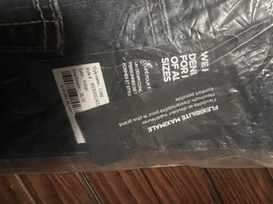Silver Jeans Co. Men's Craig Classic Fit Bootcut Jeans, W35/30 - Picture 1 of 3