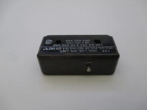 Micro Schalter Grenzschalter BA-2R708-P7 - Bild 1 von 3