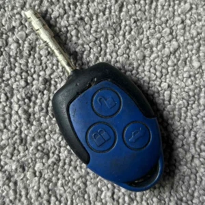 LLAVERO FURGONETA MANDO A DISTANCIA ORIGINAL FORD TRANSIT 3 BOTONES - ENTREGA GRATUITA - Imagen 1 de 2