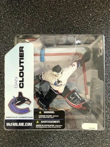 MacFarlane Hockey NHL Series 5 - Dan Cloutier (Vancouver) WHITE VARIANT Cover