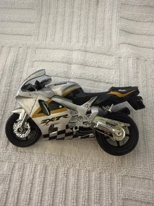Maisto 1/18 Rojo Kawasaki Ninja ZX-7R Superbike Diecast Motocicleta - Imagen 1 de 4