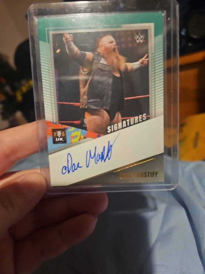 2022 Panini WWE NXT - Nxt Signatures Dave Mastiff #NS-20 Green (AU, RC) - Image 1 of 1
