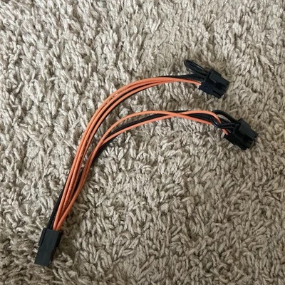 PCI-E 8-pin to 2x 6+2-pin (6-pin/8-pin) Power Splitter Cable 18 AWG 60°C, 300V - Image 1 of 4