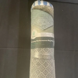 Rugs.com 2 Fuß x 6 Fuß Alltag Performance Teppich Pad 1/4 Zoll dicker Filz rutschfeste Rückseite - Bild 1 von 3