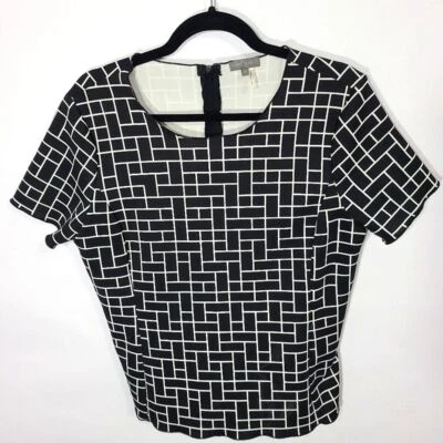 Vince Camuto Women's Size Medium M Black and White Geometric Blouse - Imagem 1 de 4