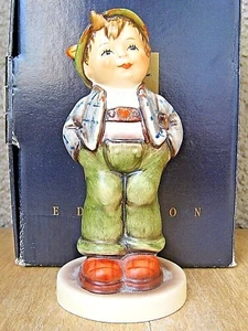 Hummel Figur ""HELLO WORLD"" HUM #429 TMK6 Goebel Deutschland Neu im Karton M374 - Bild 1 von 6