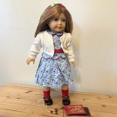 American Girl Doll EMILY BENNETT Meet Outfit Accessories - Image 1 of 4