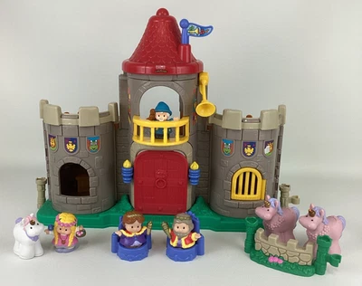 Fisher Price Little People Lil Kingdom Castle Playset Figures Sound Vintage 2004 - Image 1 of 4