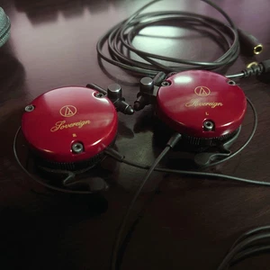 Auriculares con clip Audio Technica ATH-EW9 Ear Fit carcasa de madera trabajo probado usados - Imagen 1 de 4