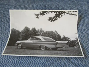 1961 FORD STARLINER 18 INCH GLOSSY PROMO POSTER PHOTO PRINT #100 - Picture 1 of 1