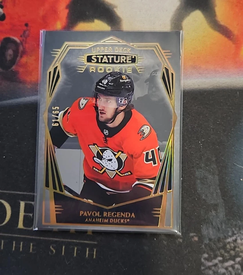 Pavol Regenda 2022-23 Upper Deck Stature Design Variant Rookie #182 (61/65) Duck - Image 1 of 1