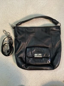 Coach schwarze Leder-Schultertasche mit Reißverschluss oben und extra Riemen - Bild 1 von 15
