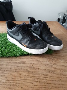 black air force size 8