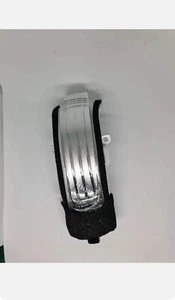 INDICADOR ESPEJO DE PUERTA TOYOTA AURIS 2010-2012 conductor lado derecho LED - Imagen 1 de 2