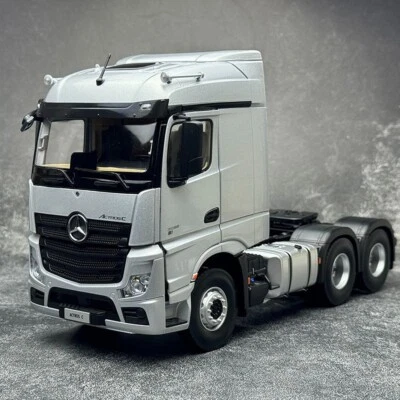 1/24 Scale Mercedes Benz Actros C Silver Truck Tractor Diecast Model Toy - Image 1 of 4