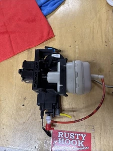 00-06 Mercedes W220 S500 S600 Trunk Latch Lock Vacuum Actuator Assembly NO KEY - Picture 1 of 4