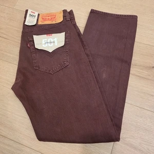 Jeans Levis 501 nuovo uomo bottone originale colore mosca bordeaux marrone - Foto 1 di 10