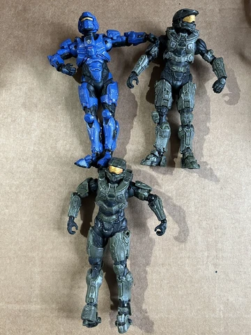McFarlane Halo 4 Master Chief Series 1 Action Figure And Spartan Warrior 5.5" Cover
