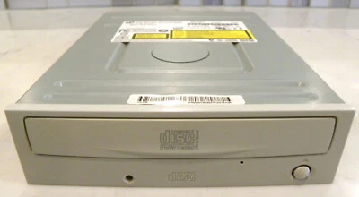 Hitachi LG GCE-8526B 52/32/52 DVD-Rom CD-RW IDE Ultra ATA/33 Optical Drive - Image 1 of 4