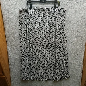 Lane Bryant Women's 22/24 Geometric Black White Long Maxi Skirt 41.5" 38" " - Picture 1 of 6