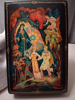 Caja de laca rusa URSS 1989 Kholui "Señora de la montaña de cobre" arte.Keiner Foto 1 de 4