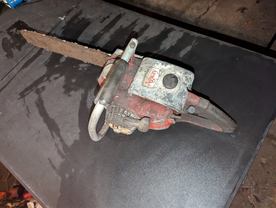 Vintage Remington PL-4 Chainsaw FOR PARTS OR REPAIR - Image 1 of 4