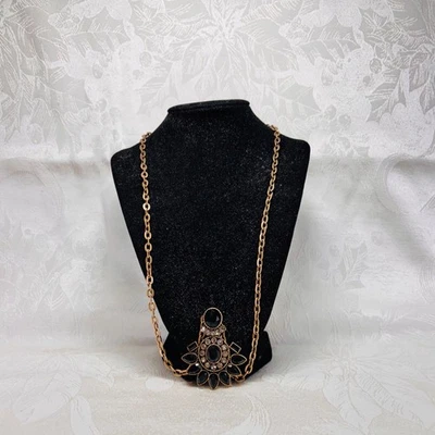 Collar J CREW dorado metal bordillo cadena negro imitación gemas colgante estilo vintage Foto 1 de 4