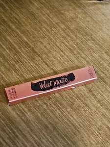 Victoria's Secret Velvet Matte Metallic Liquid Lip 3.1g .11 Oz FLASH NEW - Picture 1 of 2