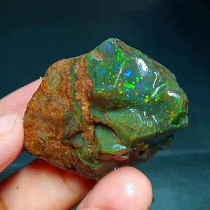 108 ct Ethiopian Welo Opal Rough – 38x31x21 mm Deep Green Fire Play Gemstone - Picture 1 of 8